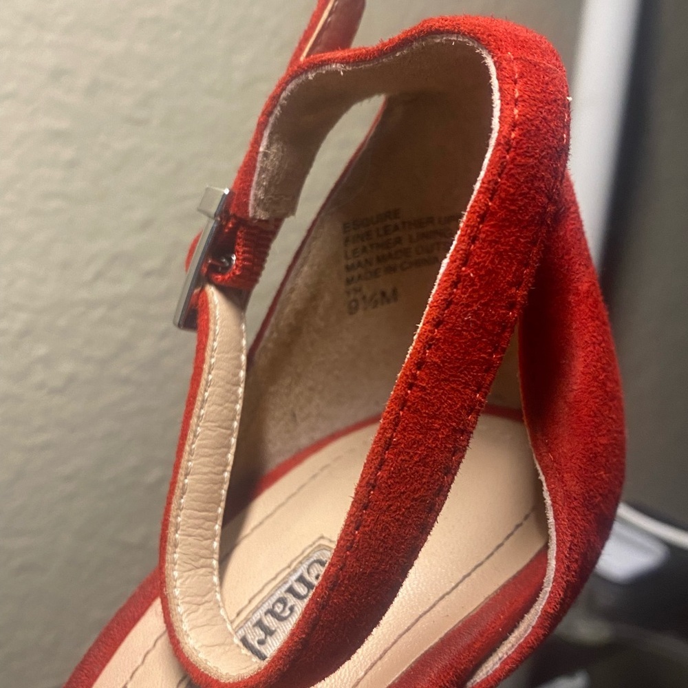 CHARLES DAVID Red Feathered Heels - Picture 7 of 11